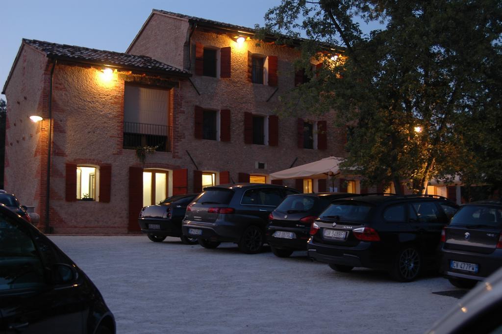 Agriturismo La Paterna Giavera del Montello ภายนอก รูปภาพ